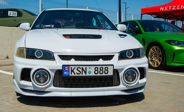 Quels sont les avantages des suspensions sport pour les voitures de rallye?